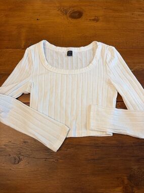 SHEIN White Ribbed Scoop-Neck Long Sleeve Crop Top